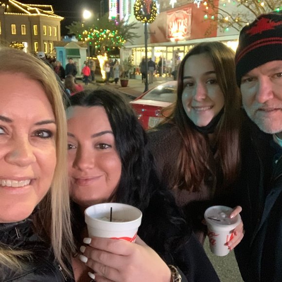 Meet Your Posher - Picture 7 of 7